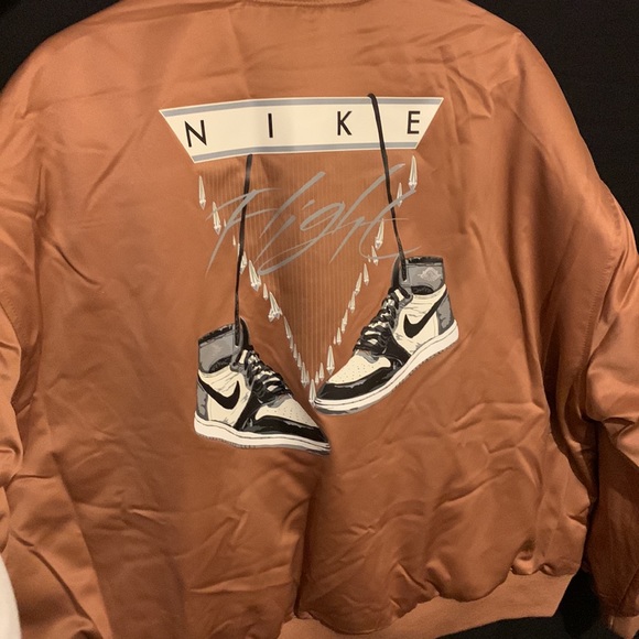 Jacket - Picture 2 of 6